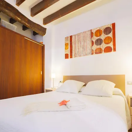 Luminoso Y Proximo Al Mar En El Casco Historico De La Ciudad Apartment